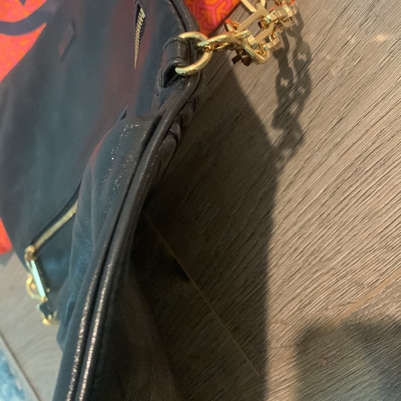 Tory Burch clutch with attachable shoulder strap - Picture 8 of 15